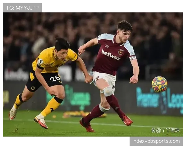 西汉姆联保级关键战：万-比萨卡复出对右路防守硬度提升